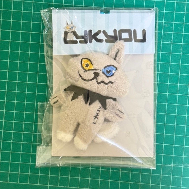 LYKYOU TINY FRIENDS DOLL KEYCHAIN