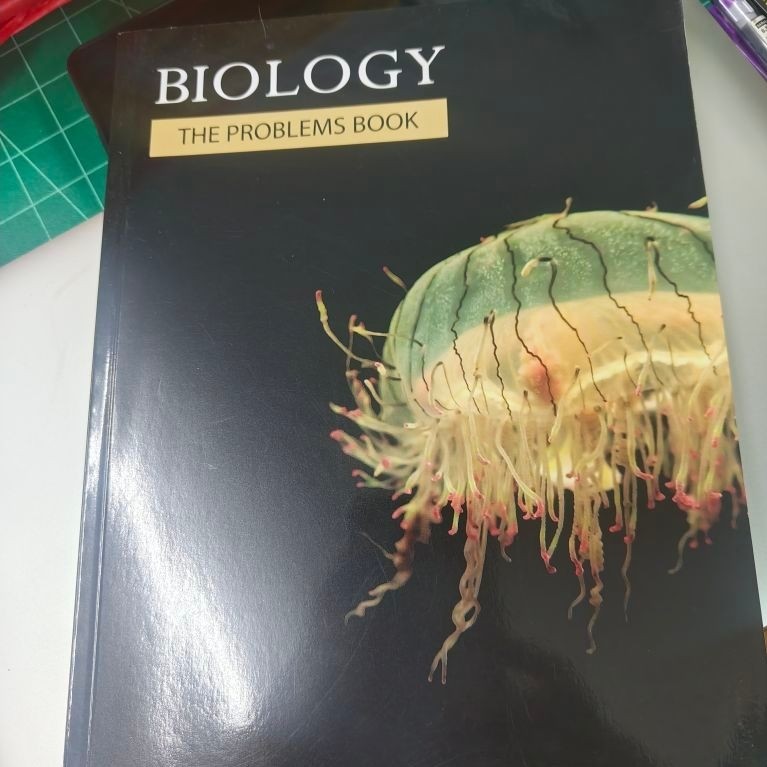 BIOLOGY THE PROBLEM BOOK มือสอง ชีวะแมงกะพรุน