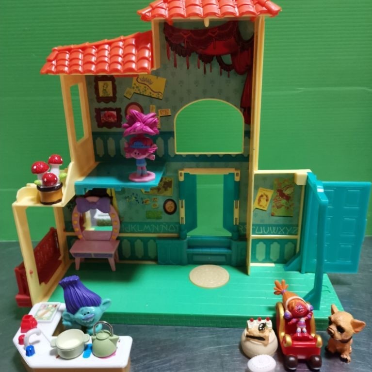 Disney Encanto Mirabel Small Doll & Room Playset