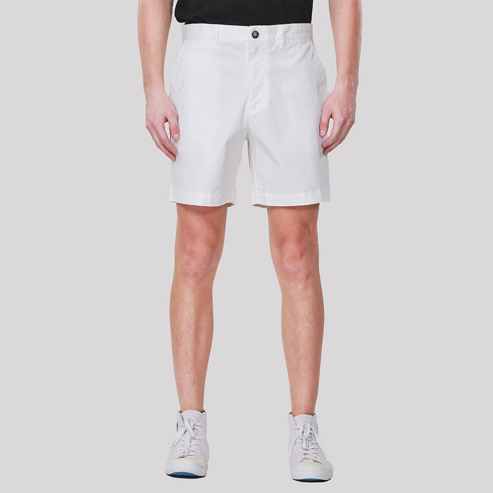 John Henry กางเกงผู้ชายขาสั้น ทรงเข้ารูป รุ่น JH F525MSHSM07 - สีขาว