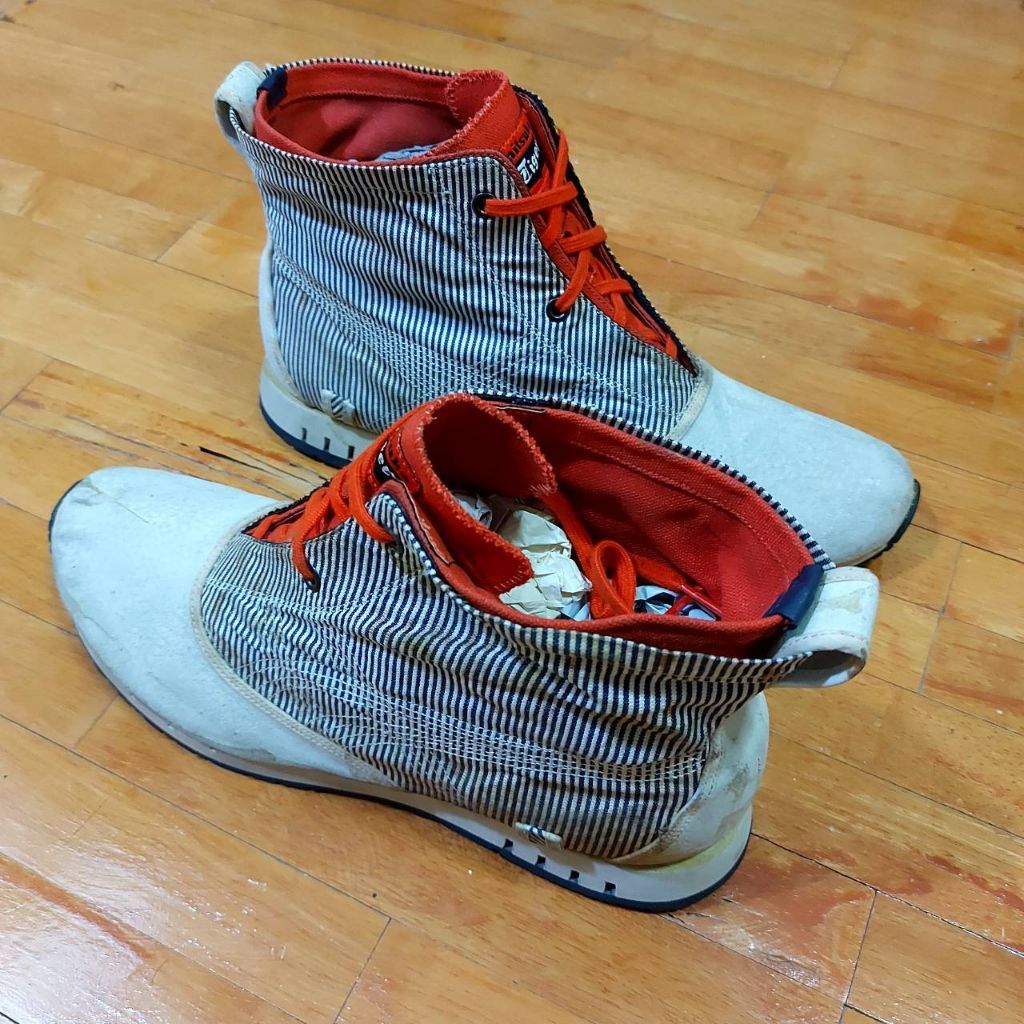 รองเท้าผ้าใบ ONITSUKA 30 cm