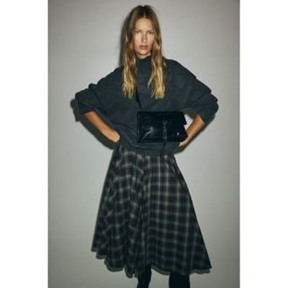 H&M(เอชแอนด์เอ็ม) กระเป๋าสะพายข้าง Women Crossbody bag 13116…