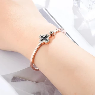 OFF SHOP🥻 2026 กําไลข้อมือดอกไม้ สร้อยข้อมือ เครื่องประดับแฟชั่น สไตล์เกาหลี LV ของขวัญแต่งงาน "BRL-3/BRL-4"
