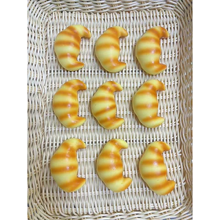 Squishy ของเล่นบีบอัด ตุ๊กตาซิลิโคนยางนิ่ม ของเล่นบีบ ฟื้นตัวช้า ขนมปังสร้างสรรค์ ฝึกนิ้ว คลายเครียด