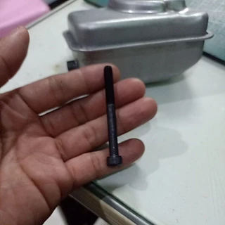 น็อต ท่อไอเสีย แท้ เครื่องตัดหญ้า 411 ขนาด 6m. ยาว 60mm.