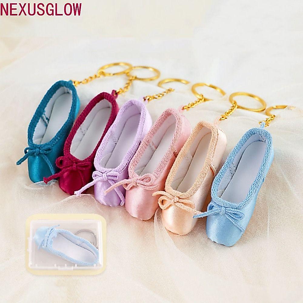 NEXUSGLOW Pointe Shoes Keyrings, Satin Ballet Shoe Shape Mini Ballet Shoes Keychain, Soft Adjustable