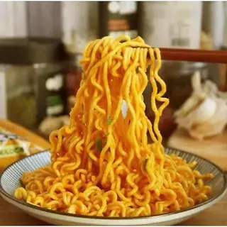 (แบบ 5 ห่อ ) ราเม็งกึ่งสำเร็จรูปแบบแห้งรสไก่กลิ่นชีส ( 1 แพ็ค ) พร้อมส่ง
