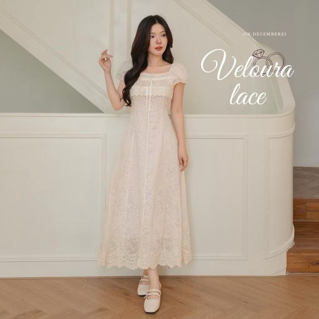 on.december25 ชุดเดรส veloura lace ผ้าฉลุลูกไม้ชมพูครีม