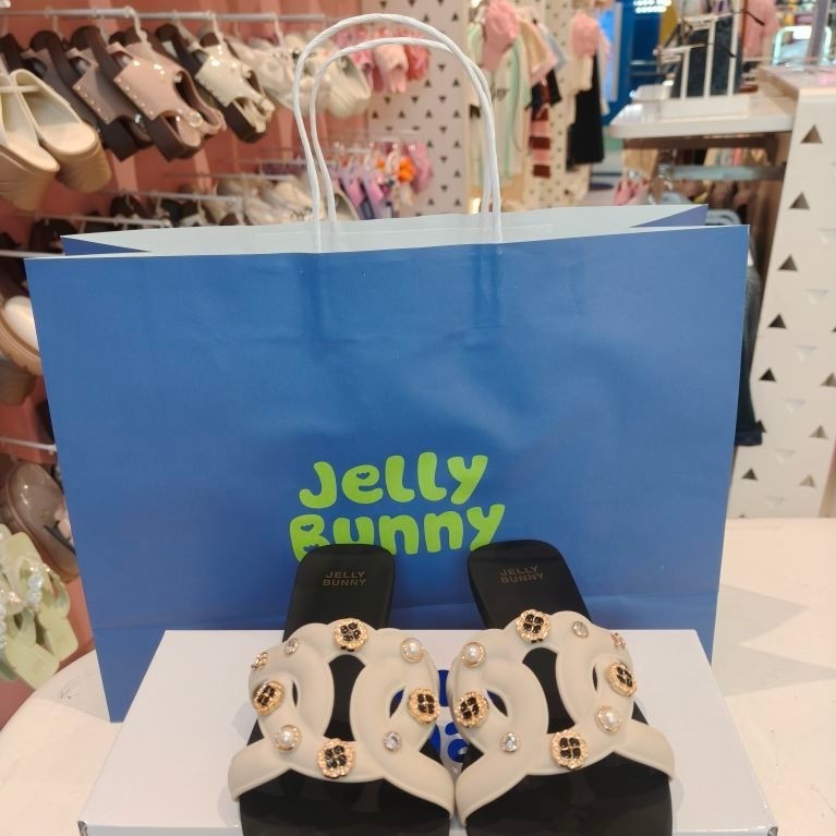 รองเท้าแตะทูโทนขาวดำเพชร รุ่น GRASE แบรนด์ JELLY BUNNY