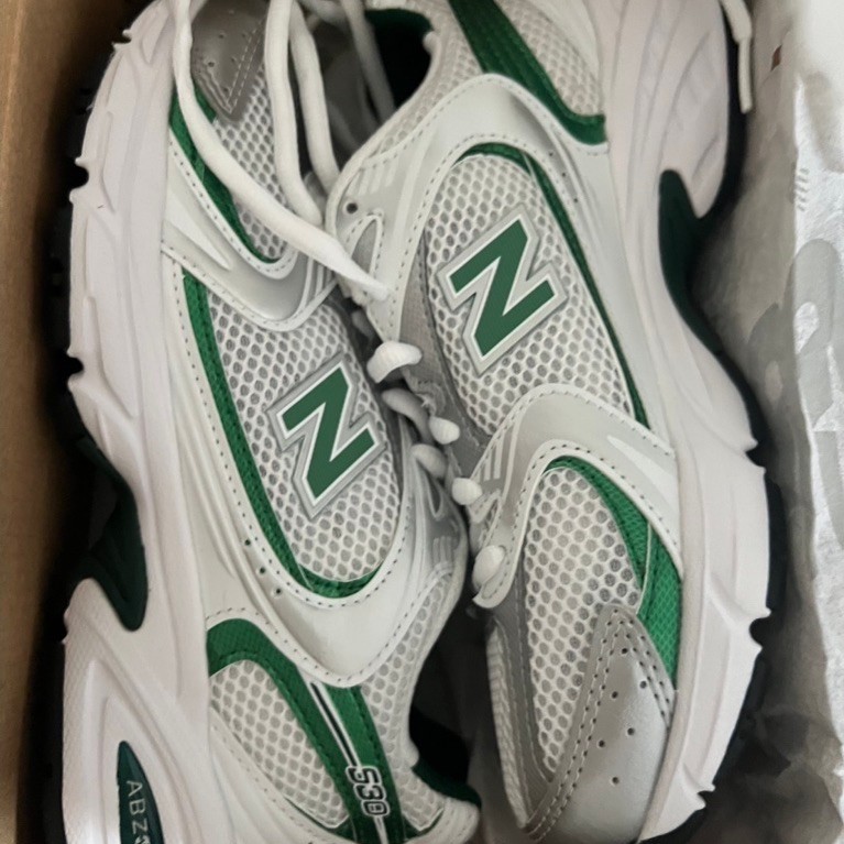 สินค้ามือสอง👟รองเท้า New Balance 530 สีขาวเขียว size 37 ของแท้ ไซส์ผู้หญิง US6 EU37