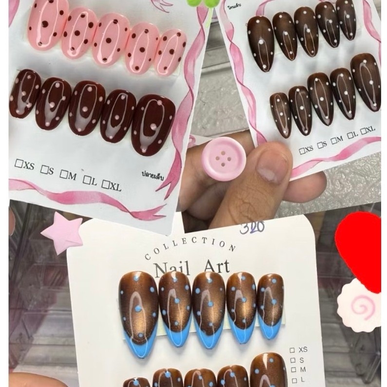 เล็บปลอมลายโพกาดอท(เปลี่ยนไชส์ได้ค่ะ)