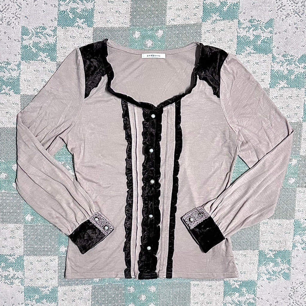 เสื้อแขนยาว Axes Femme💖✨
