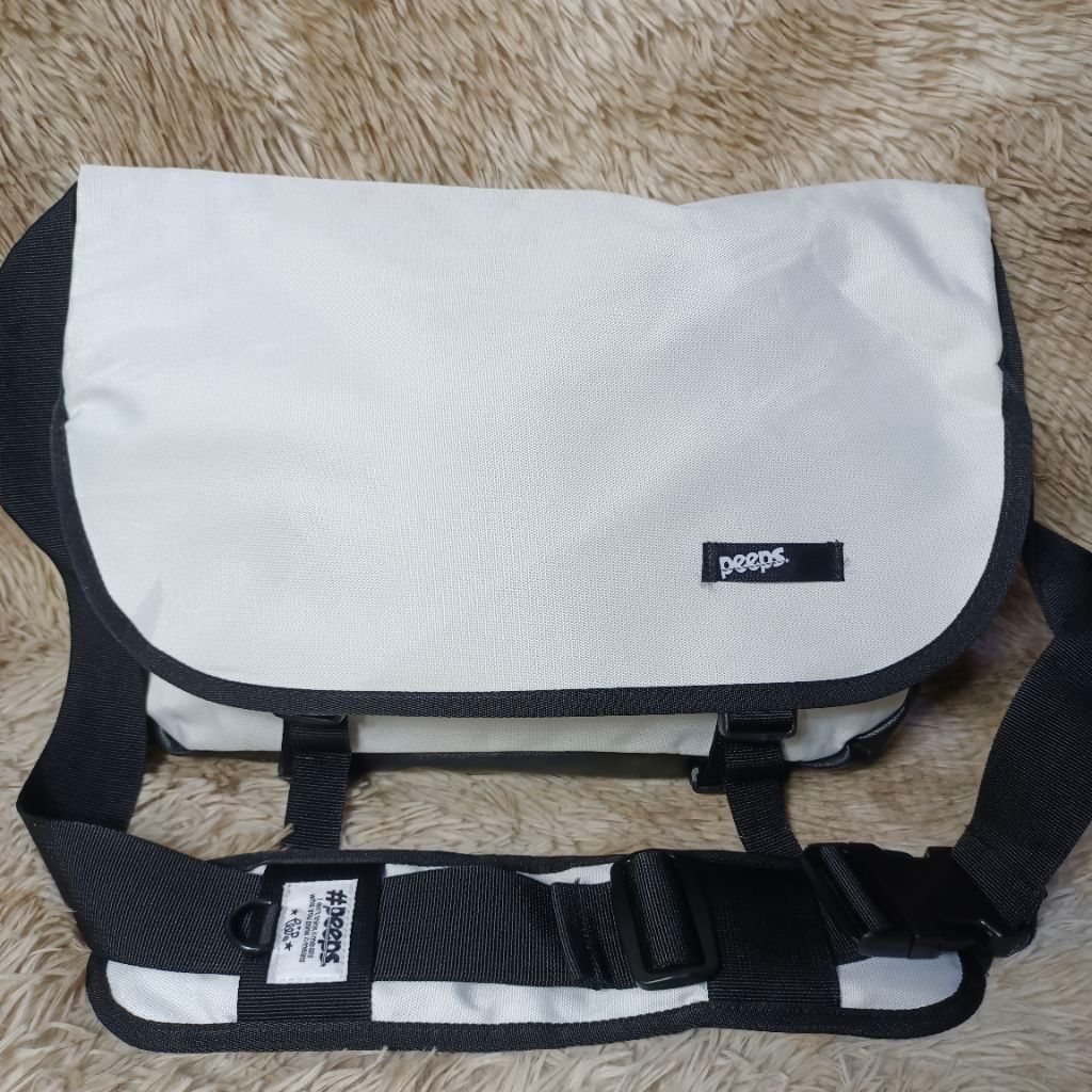 กระเป๋าสะพายข้างผู้ชาย/ผู้หญิง Masenger Bag Brand Peeps