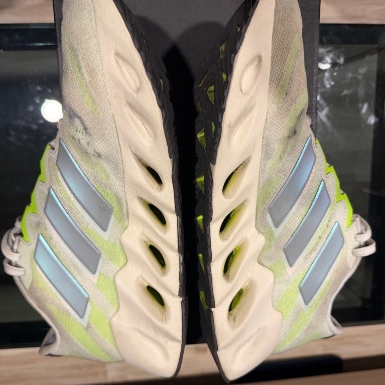 adidas Switch FWD M FZ5621 Size US 9.5 / 27.5 cm รองเท้าวิ่งมือสอง พร้อมกล่อง