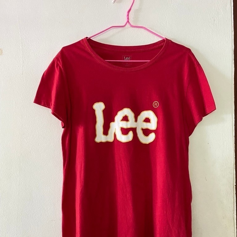 เสื้อยืด Lee แท้💯% 🍷✨ มือสอง