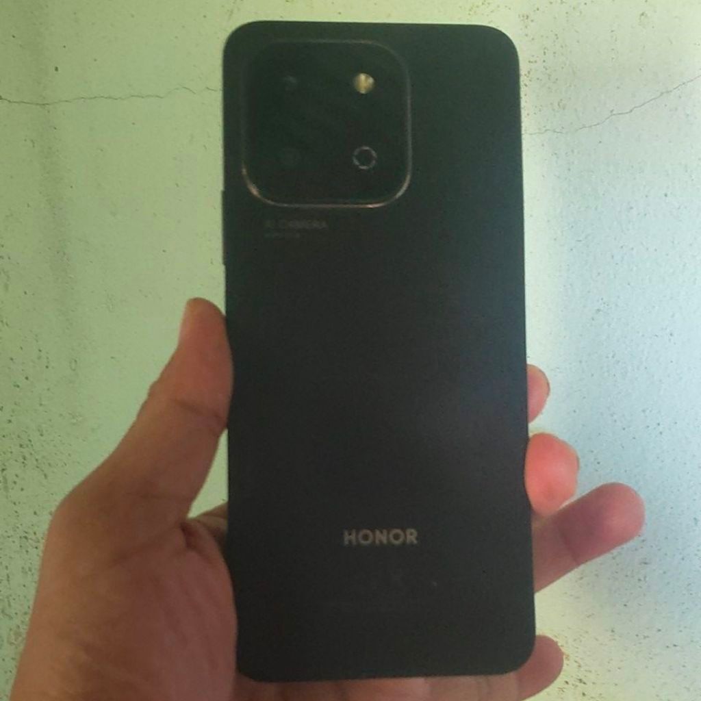 honor x6b มือสองจอแตกด้านล่างตามภาพแถมเคสใส