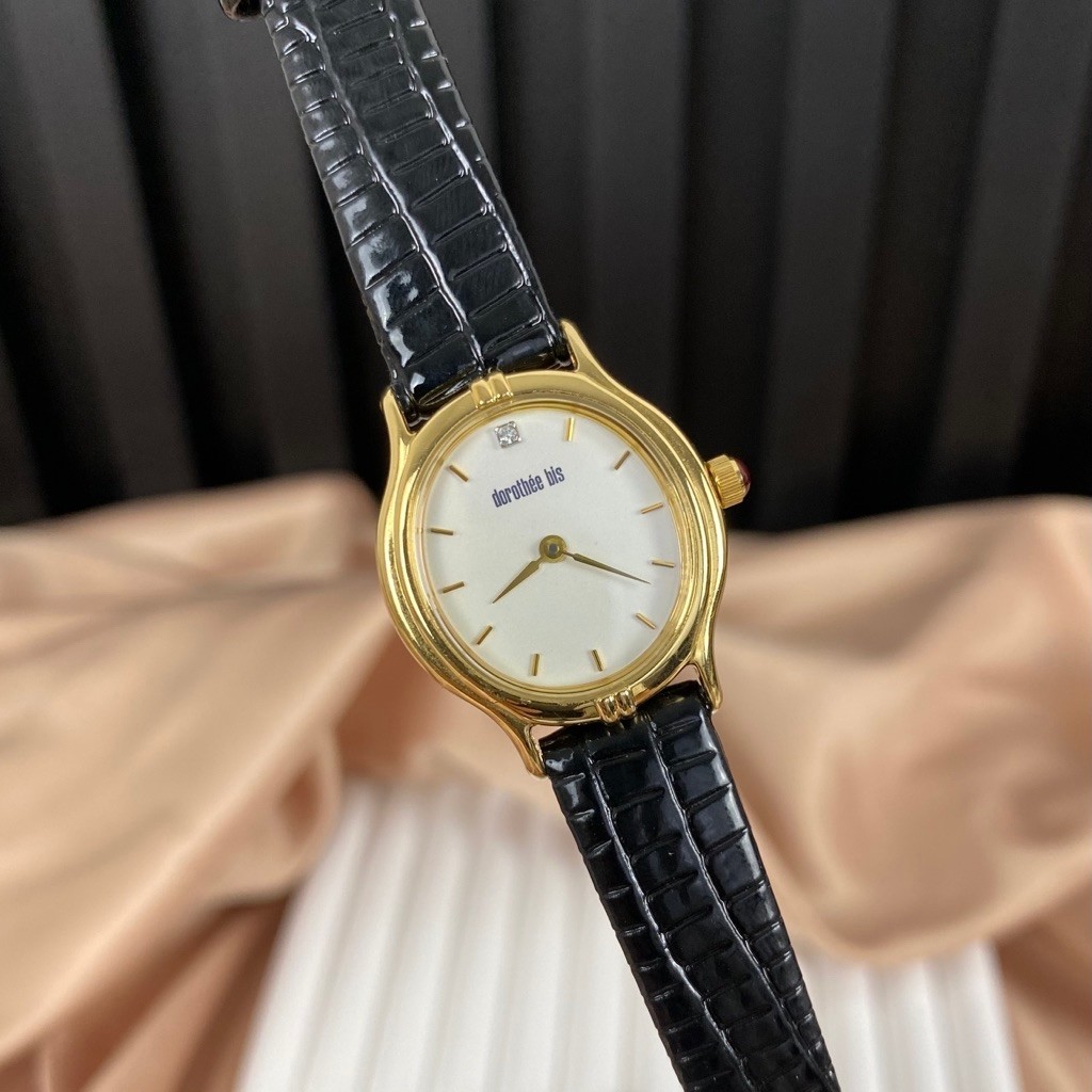 นาฬิกา MENARD JAPAN QUARTZ