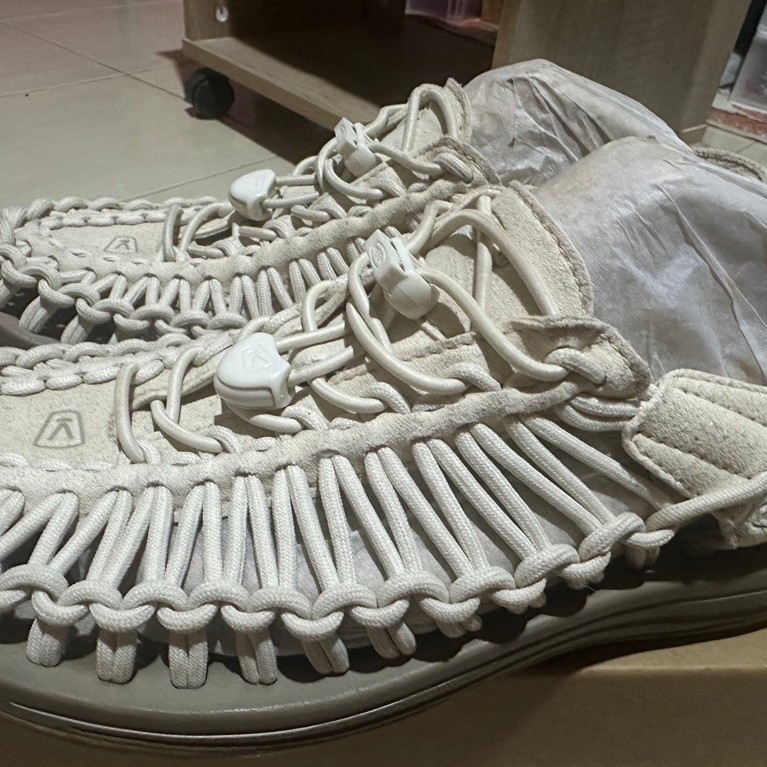 รองเท้า keen ของแท้ มือสอง