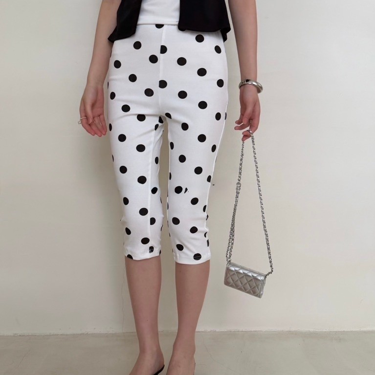 Polka Dot Capri Pants กางเกงขา 4 ส่วนลาย Polka Dot