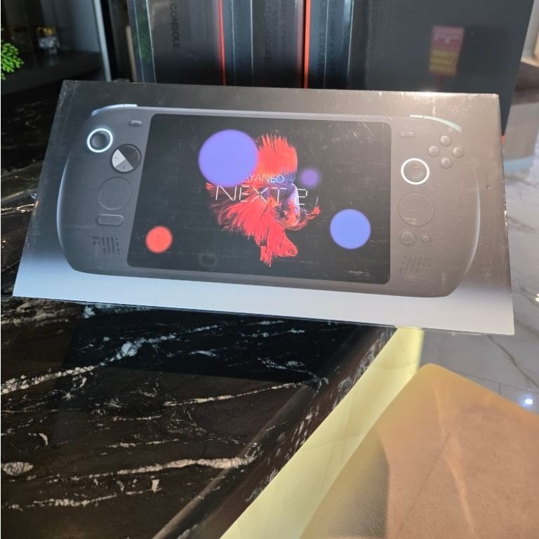 พร้อมส่ง AYANEO NEXT 2 AI Max+ 395 Handheld Gaming
