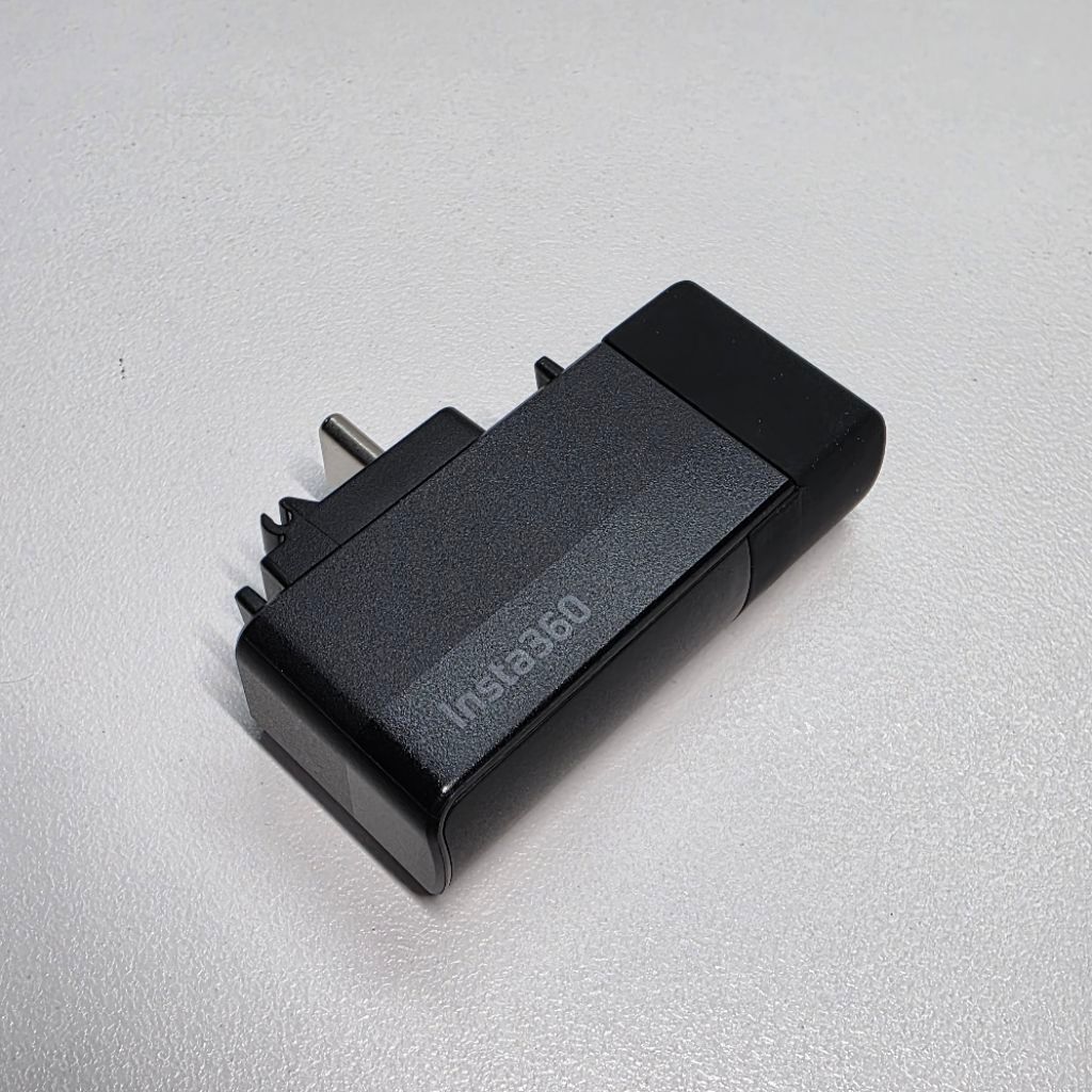 [มือสอง⚠️อาจมีตำหนิ] อุปกรณ์เสริมสำหรับโอนย้ายและสำรองไฟล์จากกล้อง Insta360 X4