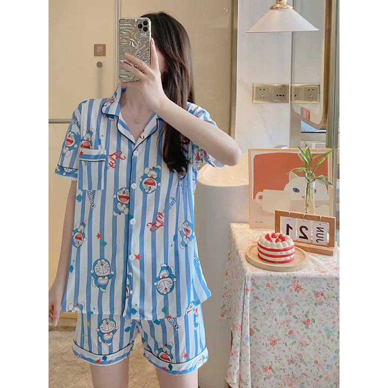 CF.HOME  เชตชุดนอนผู้หญิง สินค้าขายดี  ลายการ์ตูนน่ารักมากเวอร์ ลายกราฟิก ชุดนอนคอปก+เเขนสั้น+ขาสั้น เนื้อผ้าคุณภาพดี