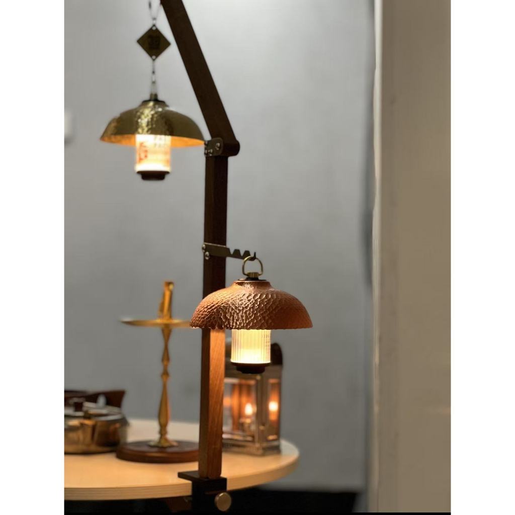 โคมไฟตั้งแคมป์กลางแจ้งโคมไฟรูปแบบค้อนทองแดงเหมาะสําหรับผู้รักษาประตู 38explore