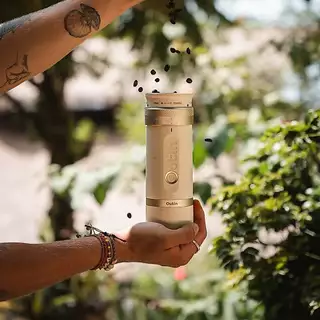 OutIn Fino Coffee Grinder เครื่องบดกาแฟพกพา ปรับได้ 28 ระดับ บดแม่นยำ ใช้งานง่ายทุกที่
