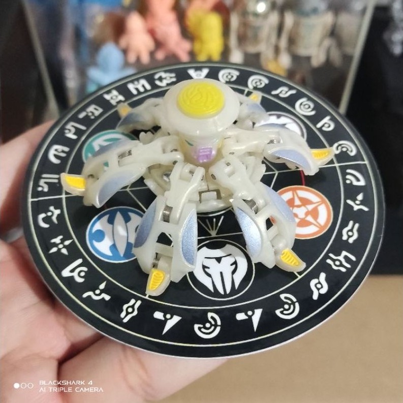 Bakugan Battle Brawlers BakuFrost Darkus Freezer B2