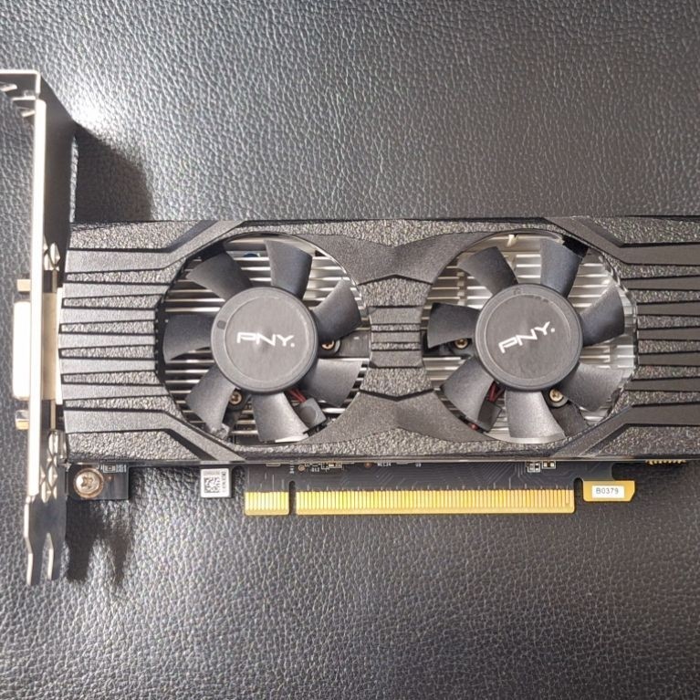 การ์ดจอมือ✌️ PNY GTX1650 4G UPRISING DUAL FAN LP (DDR6)สภาพดี