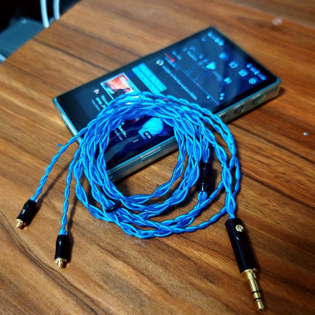"Blue Diamond" สายอัพเกรดถัก 4 mmcx-3.5mm สายทองแดงชุบเงิน เสียงเบสคุณภาพ มีแอทแทค ย่านกลาง-สูงครบ รายละเอียดยอดเยี่ยม