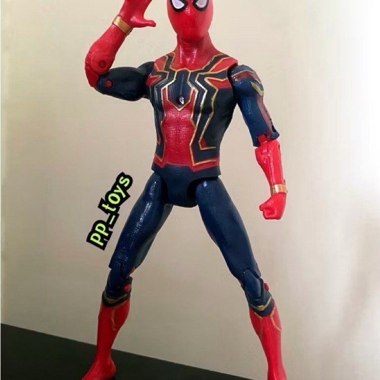 Marvel Avengers Iron Spiderman โมเดล สไปเดอร์แมน 6.7” figure 1:12 (ko.)