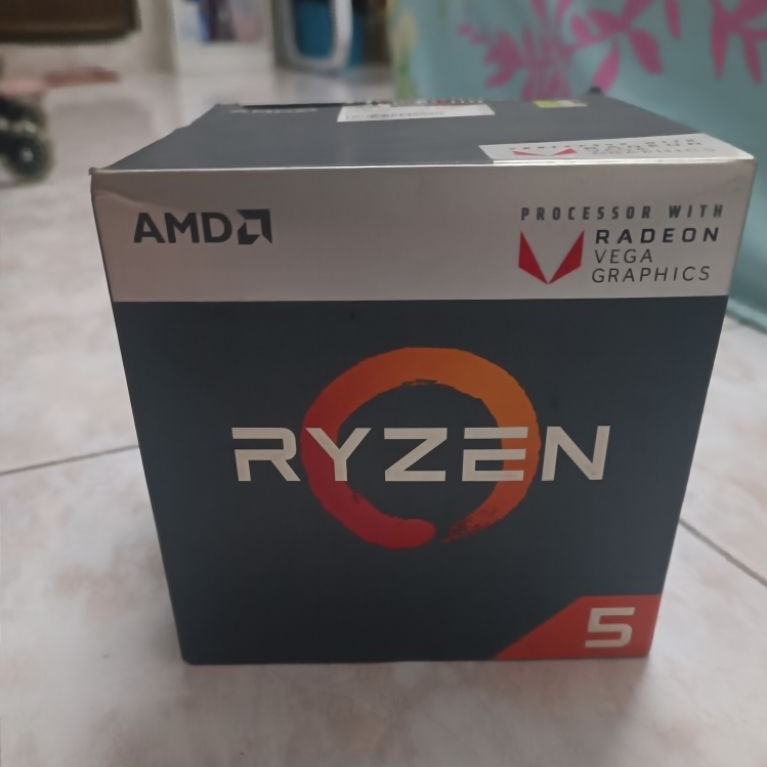 ซีพียูมือสอง AMD Ryzen 5 2400G มีการ์ดจอในตัว ครบกล่อง เจ้าของใช้เอง สภาพดี ใช้งานปกติ
