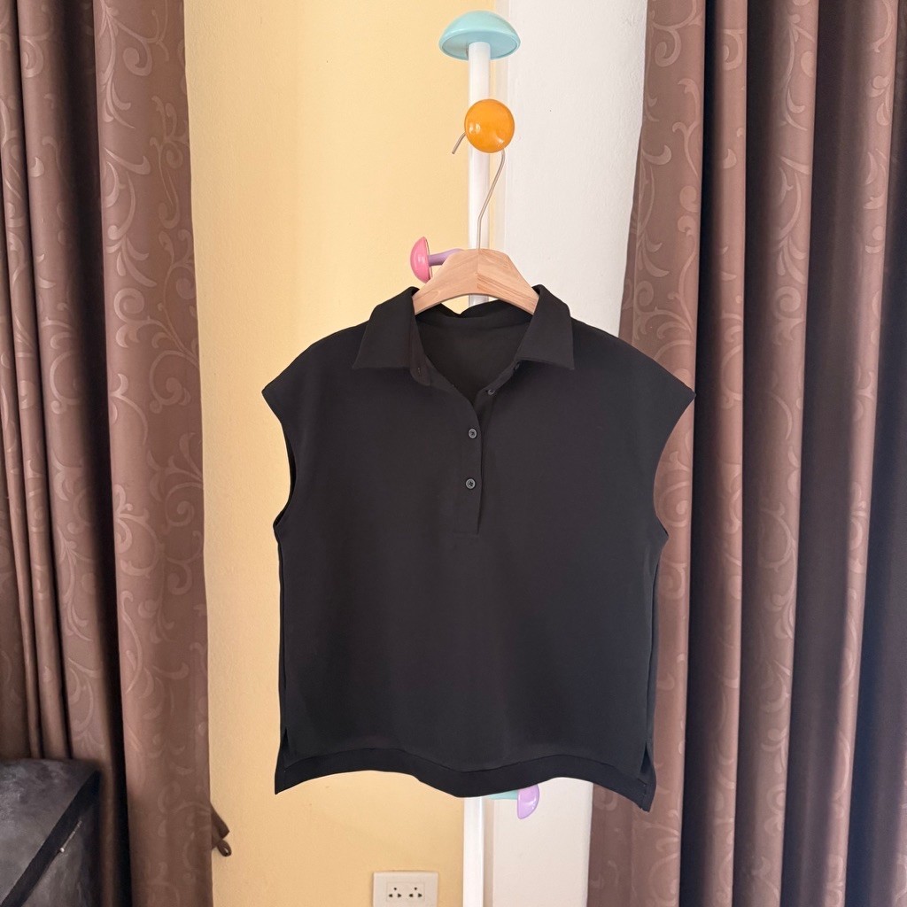 ☑️ GU เสื้อคอปกแขนกุด ทรงดีมาก
