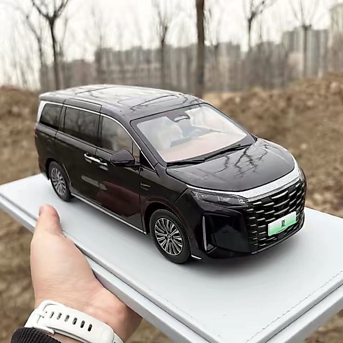 1: 18 BYD Business Vehicle MPV Dynasty Summer Alloy Car Model