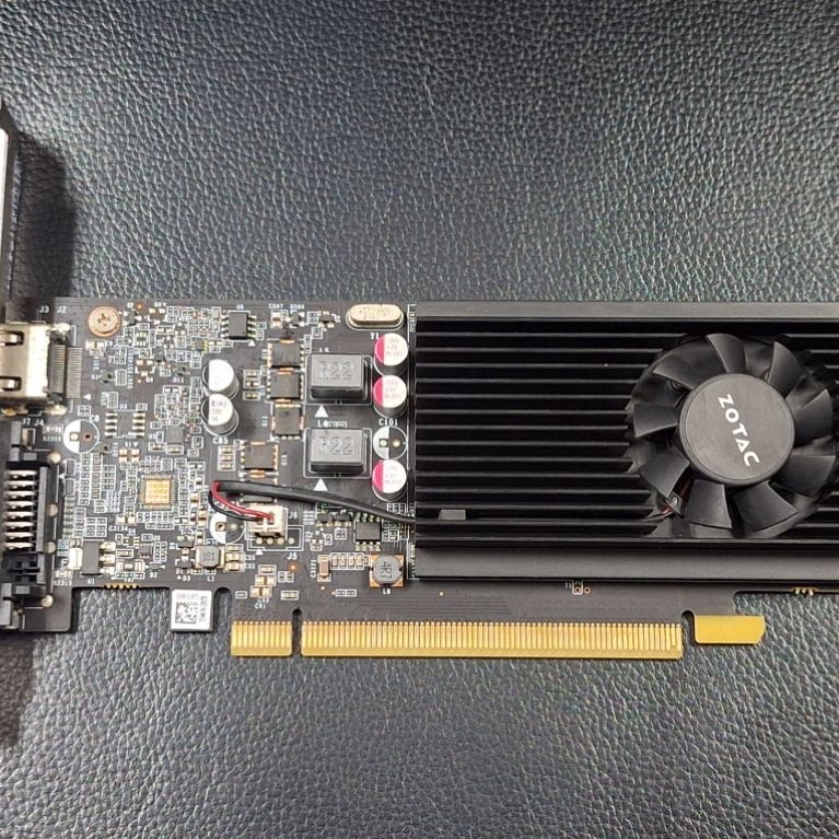 การ์ดจอมือ✌️ZOTAC GT 1030 2G DDR5 64-BIT สภาพดี