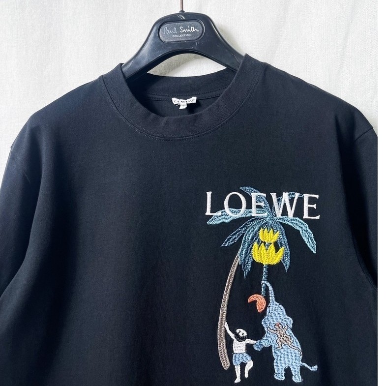 เสื้อยืด LOEWE มือสองสภาพดี