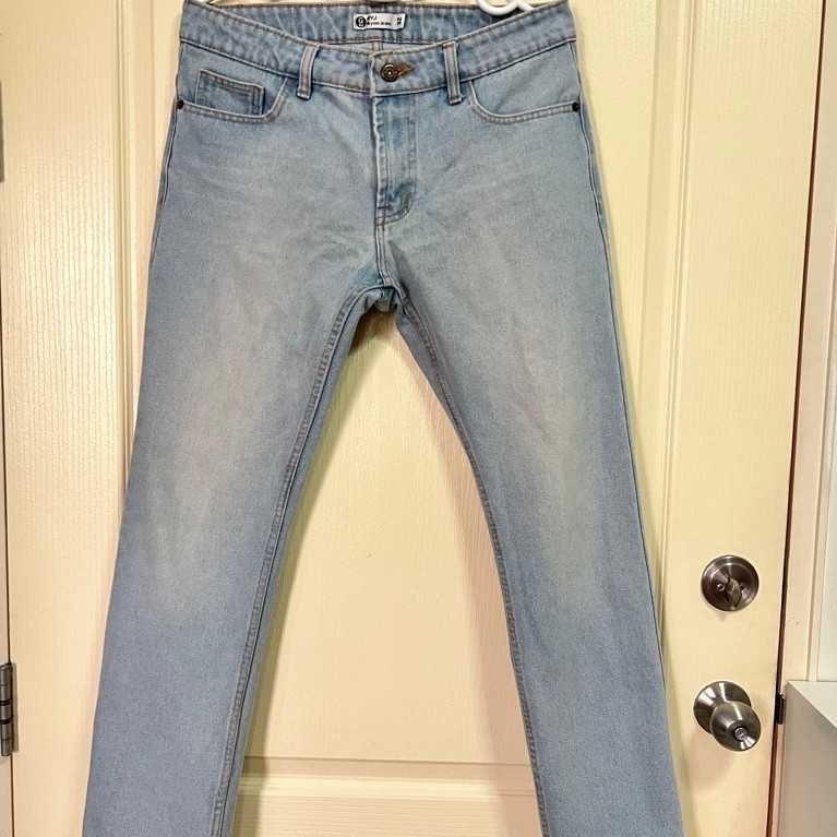 ส่งต่อ Niyom Jeans นิยมยีนส์ กางเกงยีนส์ขากระบอก ไซส์ 32
