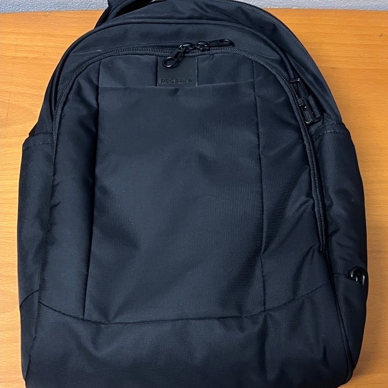 Pacsafe | Pacsafe Metrosafe LS250  กระเป๋าสะพายข้างกันขโมย  eXomesh กันกรีด RFID Safe 10L