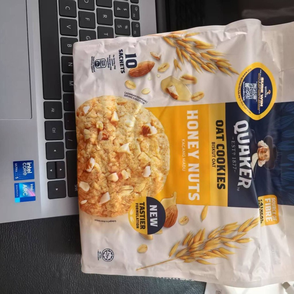 คุกกี้ข้าวโอ๊ตผสมน้ำผึ้งและถั่วนำเข้าจาก Quaker