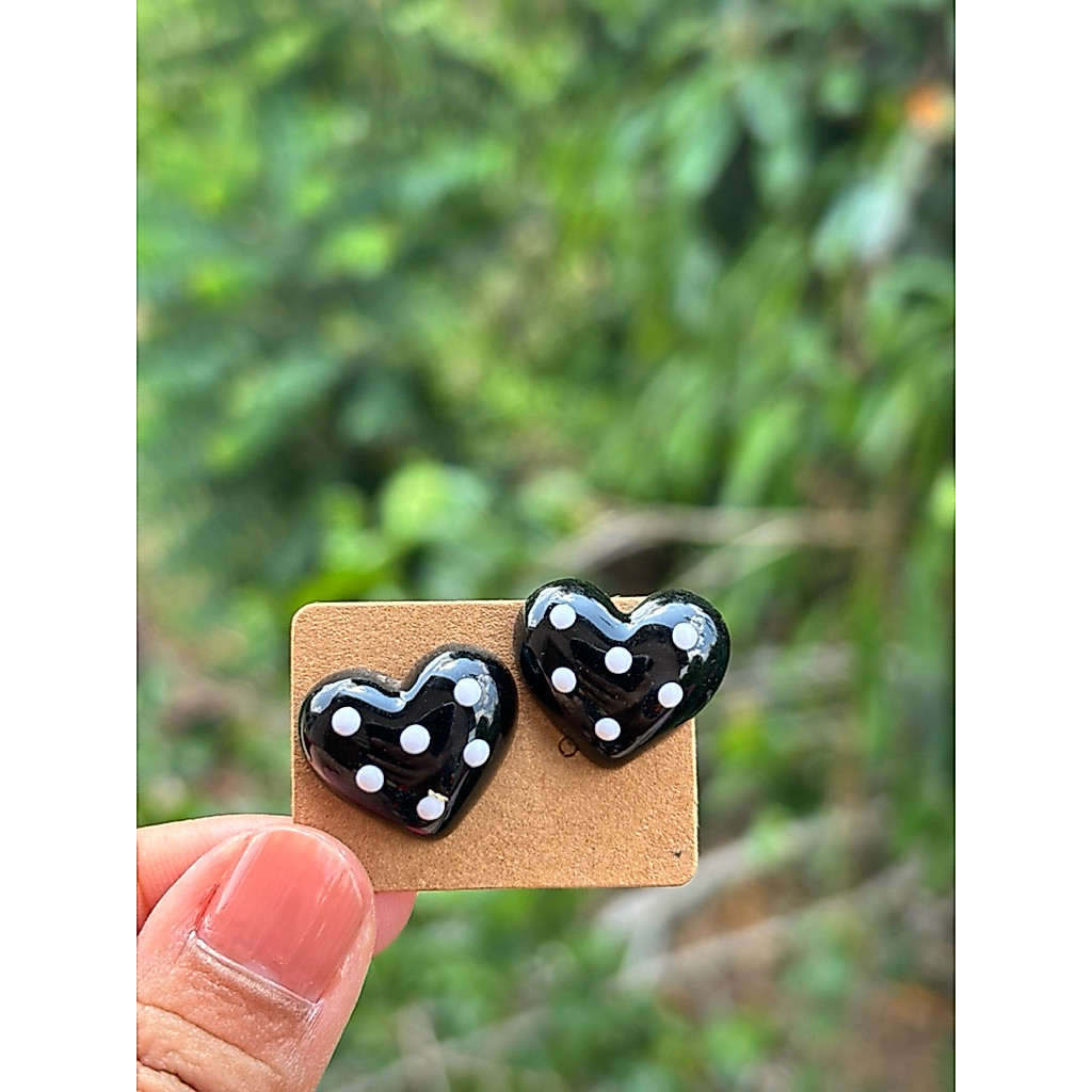 ต่างหูหัวใจจุดขาวดำน่ารักเก๋ๆ🖤🤍