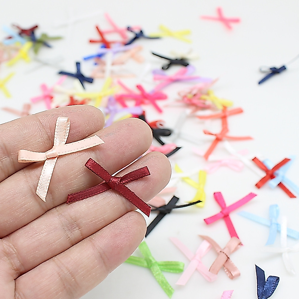 50-100 ชิ้น 3 มม. ซาตินริบบิ้นซาตินริบบิ้นซาตินริบบิ้นดอกไม้โบว์ DIY หัตถกรรมตัดอุปกรณ์ตกแต่ง