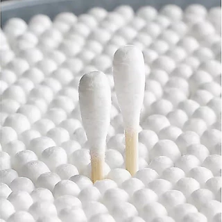 สำลีก้าน Cotton swab 500ชิ้น หัวคู่ ร้อมกล่อง ทำความสะอาดช่องหู ทิ้ง สะดวก สะอาด ถูกสุขลักษณะ