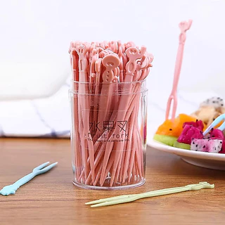Tesco ชุดส้อมผลไม้ลายการ์ตูนสุดน่ารักและสร้างสรรค์ เด็กๆ ที่ชอบกินผลไม้ใช้ง่าย 1กล่อง 50ชิ้น