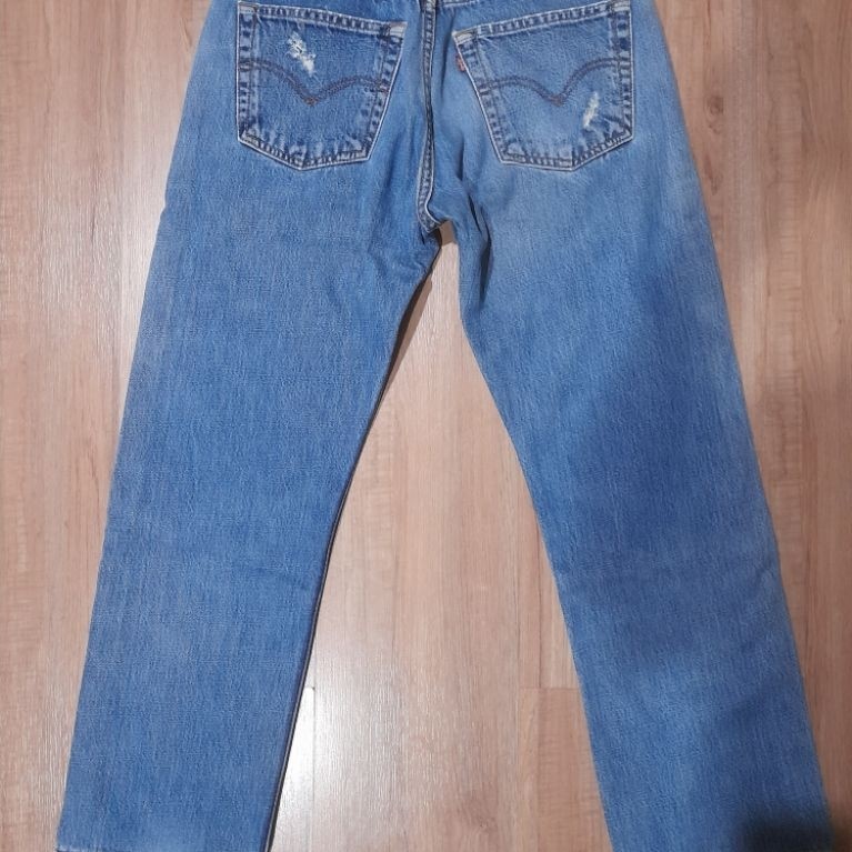 Levi's 501 แท้ W 30 L34 (มือสองสภาพ 80%)