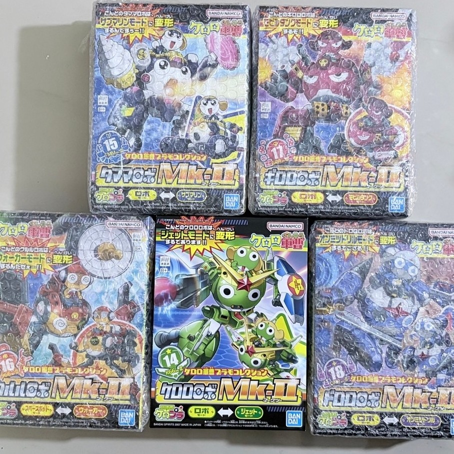 Keroro Robo MK-II Bandai Japan gunpla สามารถรวมร่างได้ กบ เคโรโร๊ะ ขบวนการอ๊บอ๊บป่วนโลก สิบโทเคโรโระ