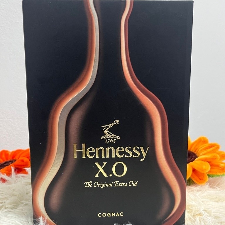 Hennessy X.O ขวดเปล่าแท้ 700ml พร้อมกล่องและฝาเดิม สภาพสวย