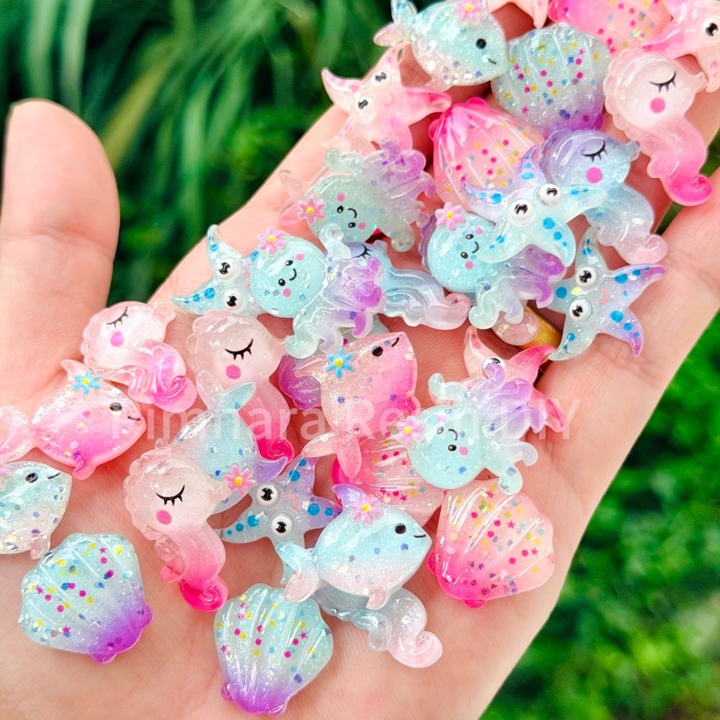 [36 ชิ้น] เรซิ่นคริสตัลเลื่อมสัตว์ทะเล ปลาดาว เปลือกหอย ปลาโลขนาดเล็ก มี9ลาย สำหรับการตกแต่งDIY ด้วยสีสันสดใส