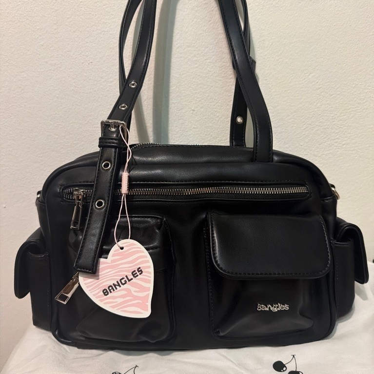 ของใหม่💼8anglesshop: Medium Sway 🏸 กระเป๋าทรง Cargo 13.5 นิ้ว black
