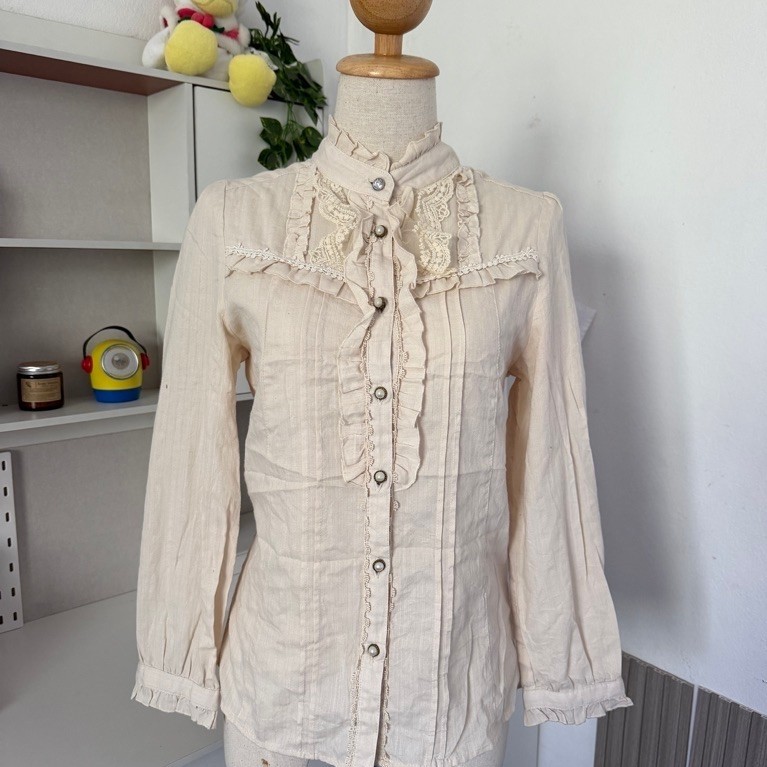 เสื้อเชิ้ตระบาย axes femme
